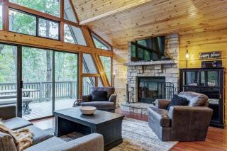 Waterside Cottage with Hot Tub - Innsbrook - 4