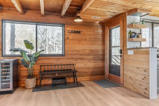 Trautwein Lake Cove with Hot Tub - Innsbrook - 1