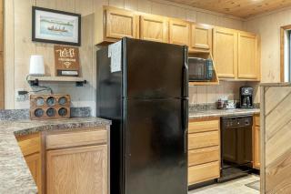Edgewater Escape With Hot Tub - Innsbrook - 3