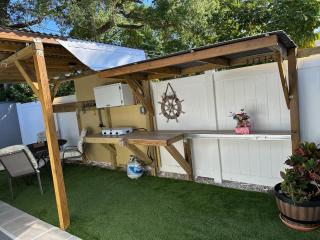 Studio Apartment 5 minutes from beach - 1