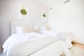 Elegant 4BR, Stunning Burj Khalifa Views Act one 3001 - Dubai - 7