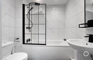 Poets Court - Modern 2 Bedroom Apartment - 9
