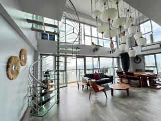 Lower Penthouse with Balcony & Cityviews in Makati - Manila - 9