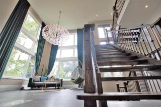 Modernized Five Bedroom Villa - Richmond Hill - 5