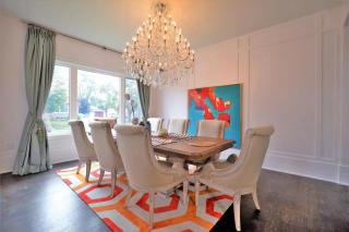 Modernized Five Bedroom Villa - Richmond Hill - 3