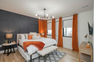Stylish New Gulch Home Rooftop Deck w City Views - Nashville - 9