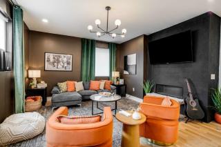 Stylish New Gulch Home Rooftop Deck w City Views - Nashville - 6