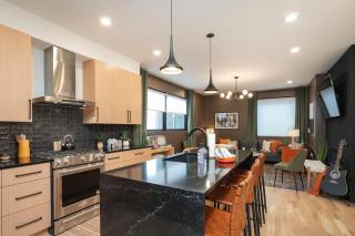 Stylish New Gulch Home Rooftop Deck w City Views - Nashville - 5