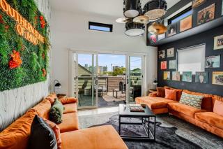 Stylish New Gulch Home Rooftop Deck w City Views - Nashville - 8