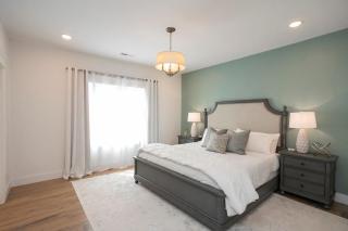 Custom Home Office Suite Game Room & Fire pit - Nashville - 6