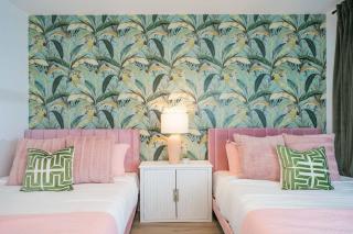 EV Charger King Beds Garage 2 Miles to DWNTN - 8