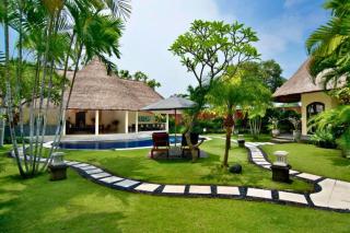 Entire 3 BR Private Pool Villa ZN99 - Seminyak - 0