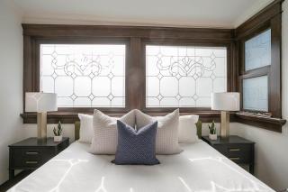 Historic Jewel Walk to Eats & Shops - 3