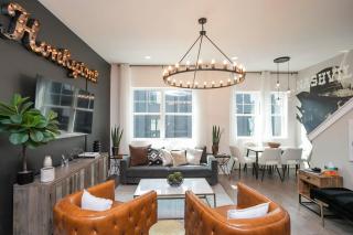 Rooftop Deck and Rec Room Minutes to DWNTN - Nashville - 7