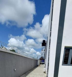 Cozy One Bed Studio Apartment Unit - 5