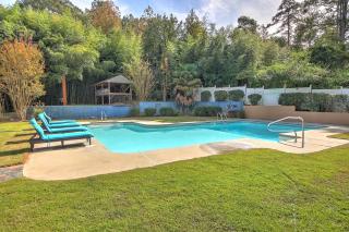 Hideaway Pool Retreat 18 miles from downtown Atlanta - 4