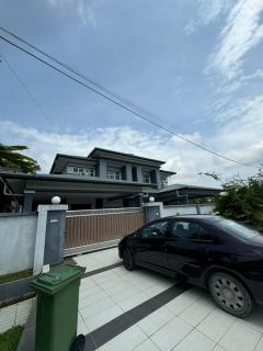 Cozy Nest Homestay - Bintulu - 0