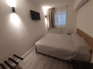 Hotel Photo Zabalburu - Bilbao - 9