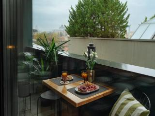 Central 12 Apartment - New Building & Parking - 2