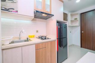 Nice and Elegant 2BR at Transpark Cibubur Apartment By Travelio - Depok - 2