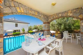 Golden Trio Villa - 1