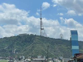 Newly Renovated 2BR Apartment w balcony - Tbilisi - 8
