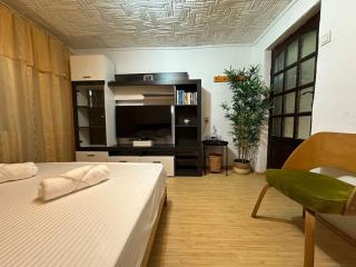 Home and Garden EuroVelo 6 - - 5
