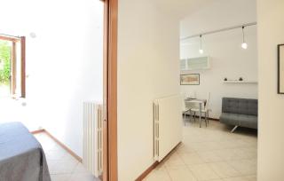 1 Bedroom Lovely Apartment In Bardolino - 3