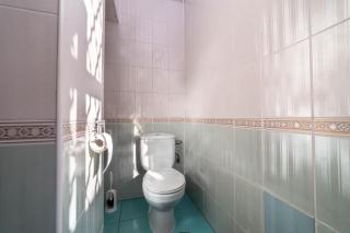 Spacious 3-Bedroom in City Center - Rīga - 8