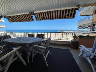 Apartamento en primera línea de mar - Roda de Bará - 0