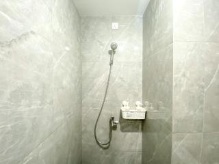 Comfy and Simply Look Studio Room Sayana Bekasi Apartment By Travelio - Bekasi - 1