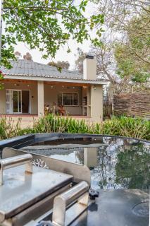 Hoogwater Garden Cottage - Wolseley - 3