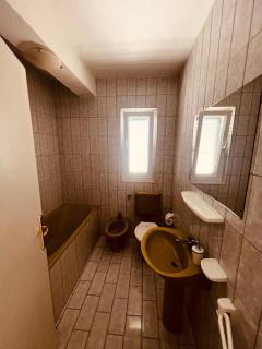 spacious apartment with view - Primošten - 3