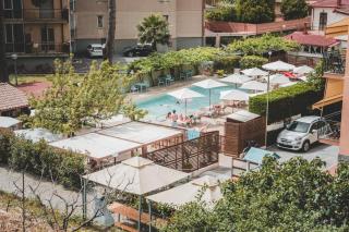 Residence Holidays - 5