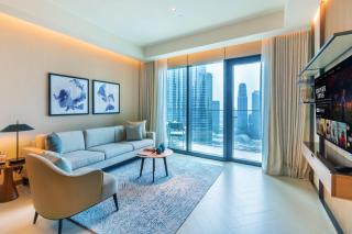 Skyline Symphony 3 Bedroom Apartment I Address Opera Residences I Iconic Burj Khalifa and Fountain Views I by Meerak - Dubai - 6