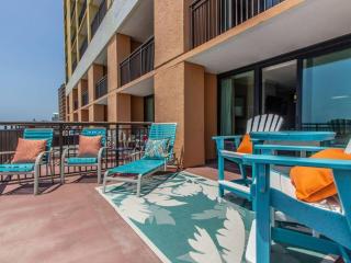 Book Now Your Private Beachfront Patio Awaits - Myrtle Beach - 0
