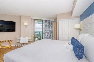 Updated Oceanfront Condo With Amazing Views - 5