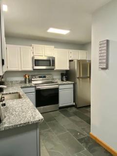 Lincoln White Mountain Retreat-2BR, Loon Mnt, King bed, Monthly Rental - 6