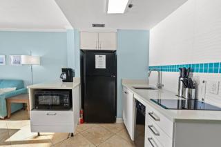10th Floor Oceanfront with Spectacular Views Pool - Myrtle Beach - 2