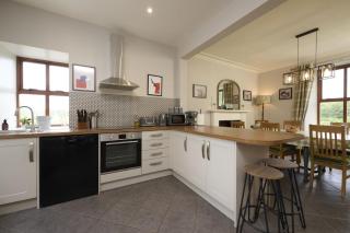 Dunaincroy Farmhouse - 2