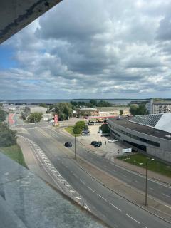 Bright & Peaceful Room Near Old Town - 4