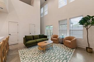Lagniappe House Cajun Country Gem King Bed - Lafayette - 0