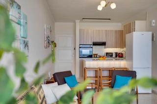 Makenzy Sandy Beachfront Paradise - Larnaca - 3