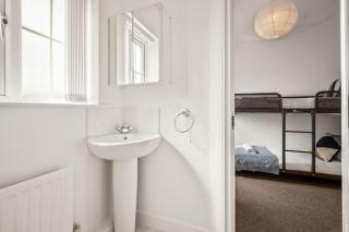 Cosy House with free parking! - 5