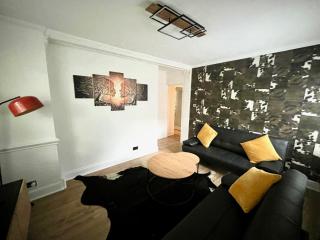 Newly refurbished ,chic, attractive 3 bedroom flat - London - 7