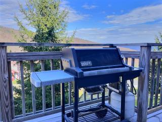 SlopeSide Chalet - Pool, Grill, Hot tub, Views - Killington - 4