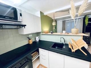 Kaki Green Appartement Lumineux, Chic & Cosy WIFI Centre ville - Chalencon - 3