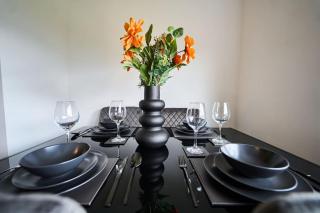 Modern 3 Bedroom Apartment - 1