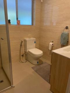 Spacious Beautiful Room - 8