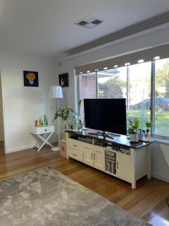 Spacious Beautiful Room - 7